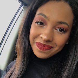 Meet Your Posher Anna!